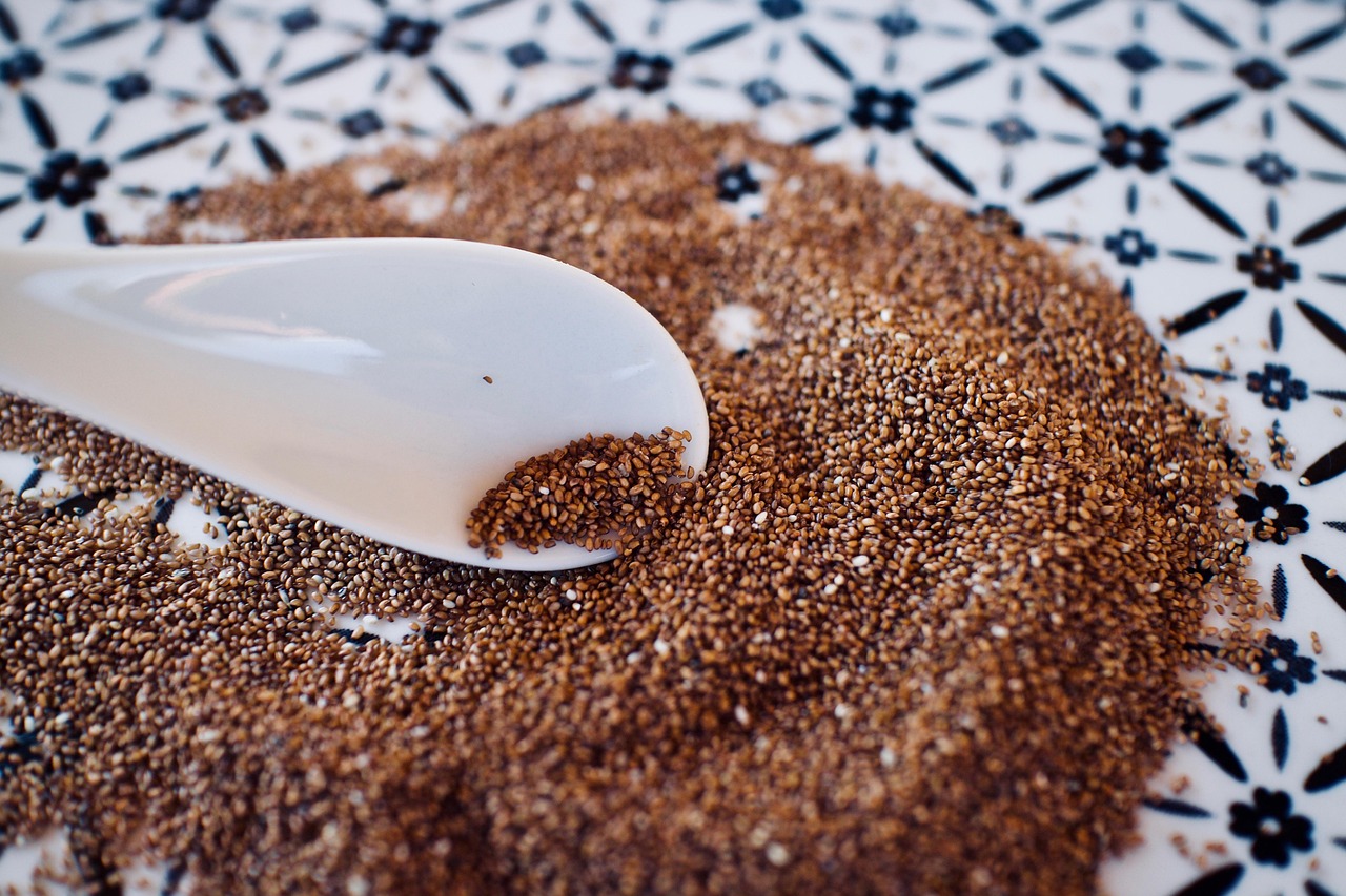 Seme ricco di nutrienti, ideale per supportare la salute della tiroide e stimolare il metabolismo.